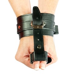 Wrist &amp; Thumb Restraint