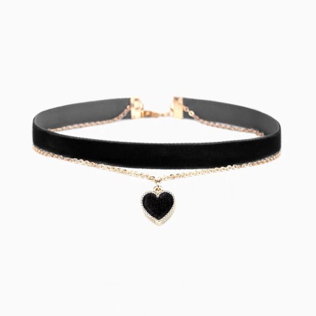 N320 Heart Pendant Velvet Collar