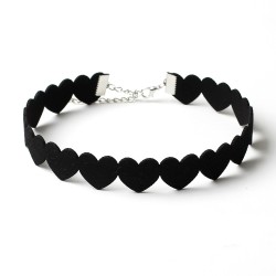 Black Heart Circle Suede Collar